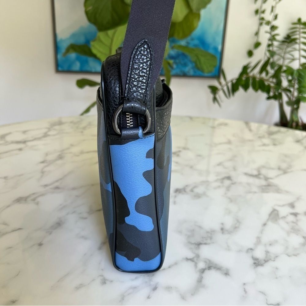 COACH CHARLES CAMERA BAG WITH CAMO PRINT F29052 Dusk Blue Black Multi Crossbody - Picture 4 of 16